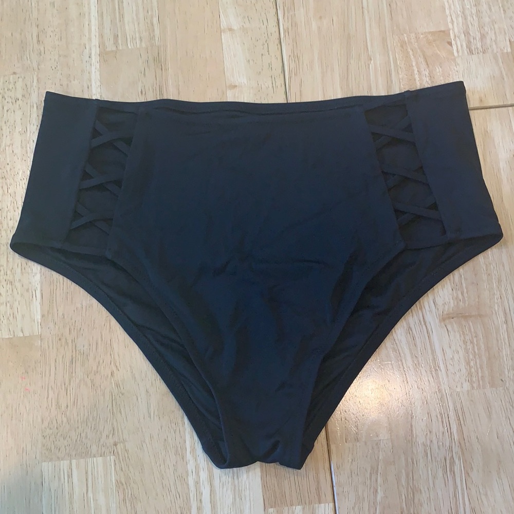 NWOT shade and shore bikini bottoms